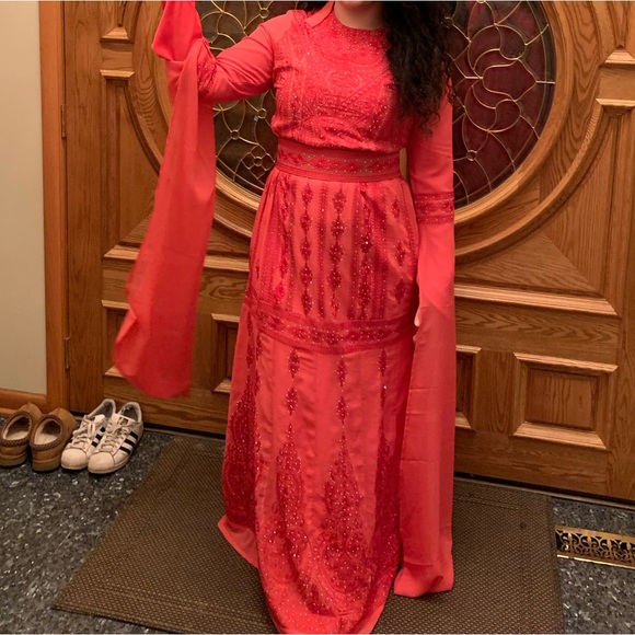 Pink and Red Palestinian Thobe! - Picture 4 of 4